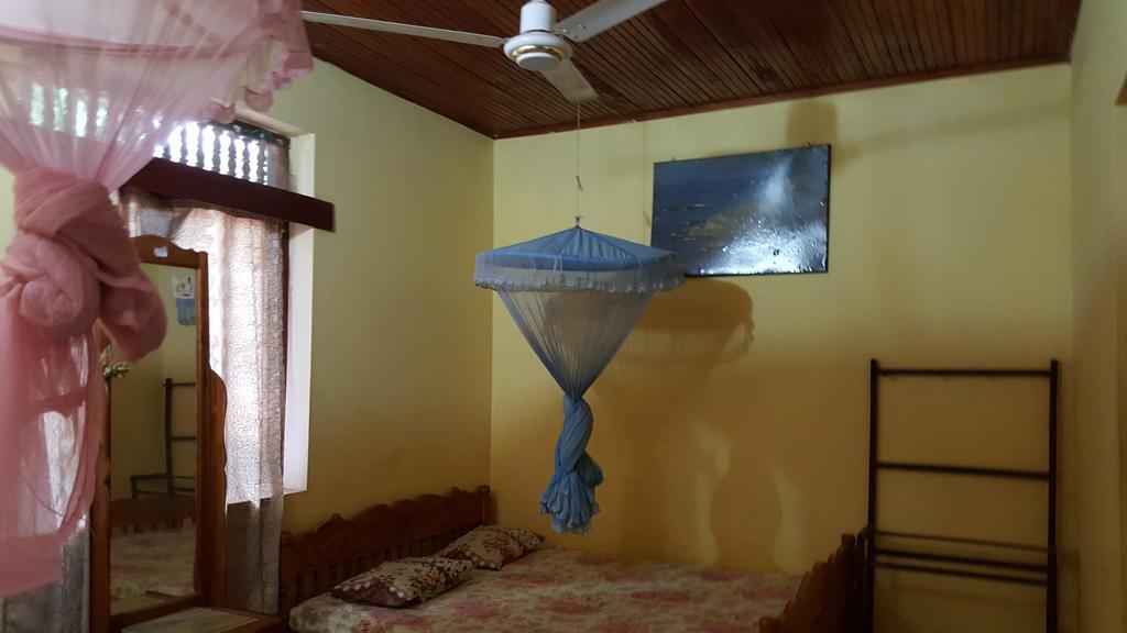 Isuruma Rest Kataragama Δωμάτιο φωτογραφία